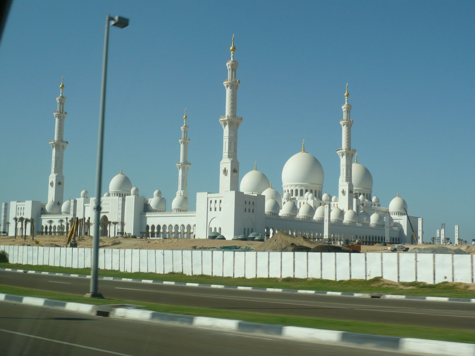  Abu Dhabi 